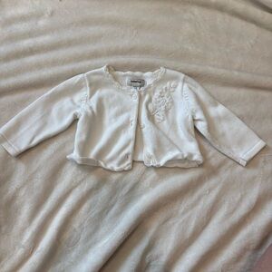 Baby Gap vintage white cardigan 3-6 months button up embroidered flowers
